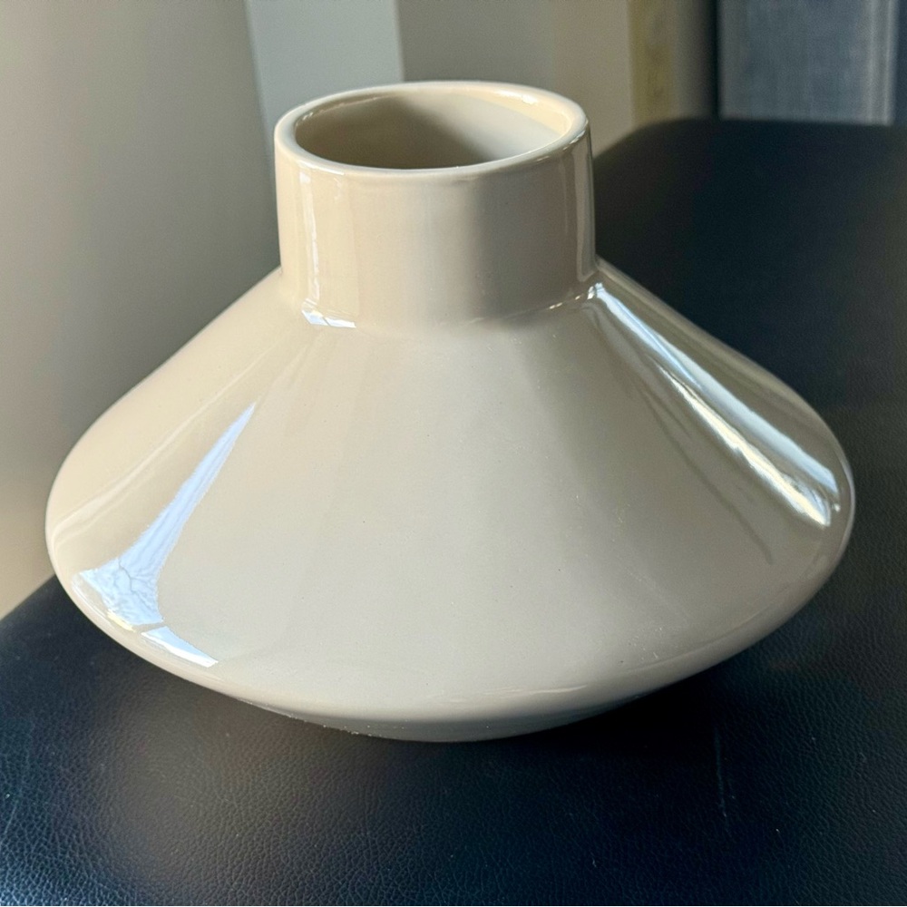 H&M Vase - Picture 2 of 5